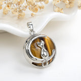 Gemstone Round Pendant Cat-On-The-Moon Silver Plated Design, PND4201XX