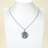 Gemstone Round Pendant Cat-On-The-Moon Silver Plated Design, PND4201XX