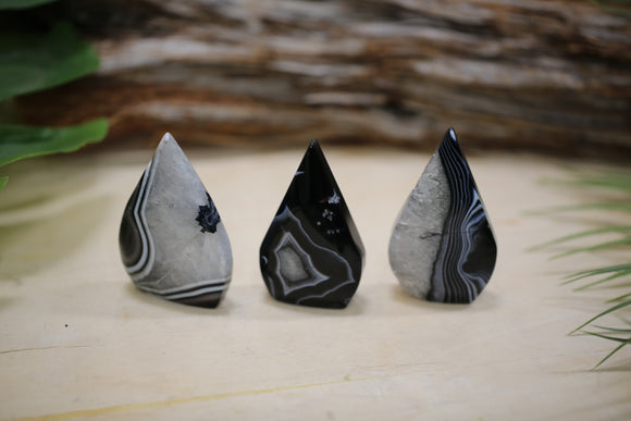 Black Agate Banded Sardonyx Drop Points Wholesale 1kg Natural Crystal Carving