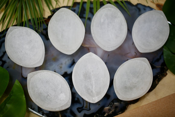 Selenite Bowl Wholesale Eye Shape 12 pcs 4